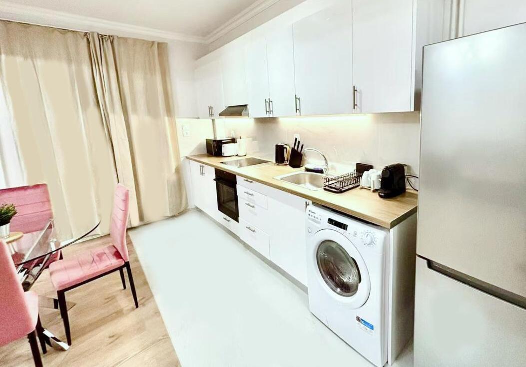 Alimos Near Edem And The Sea With 2 Bedroom Atene